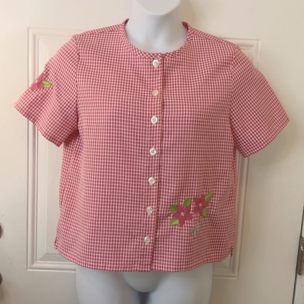 BonWorth fuchsia and white button front shirt with appliques